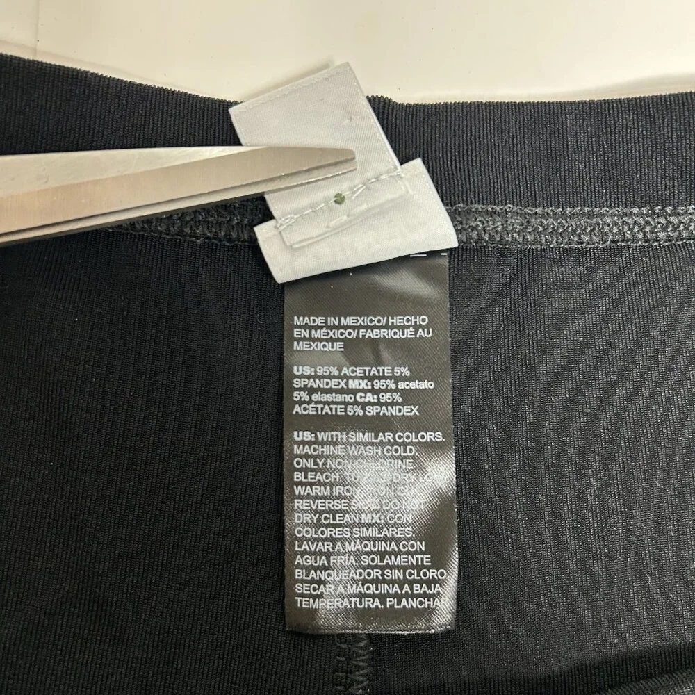 Chico’s Travelers Short Skirt Jersey Knit Slinky Flare Swing Black Pull On Sz M - Picture 7 of 10